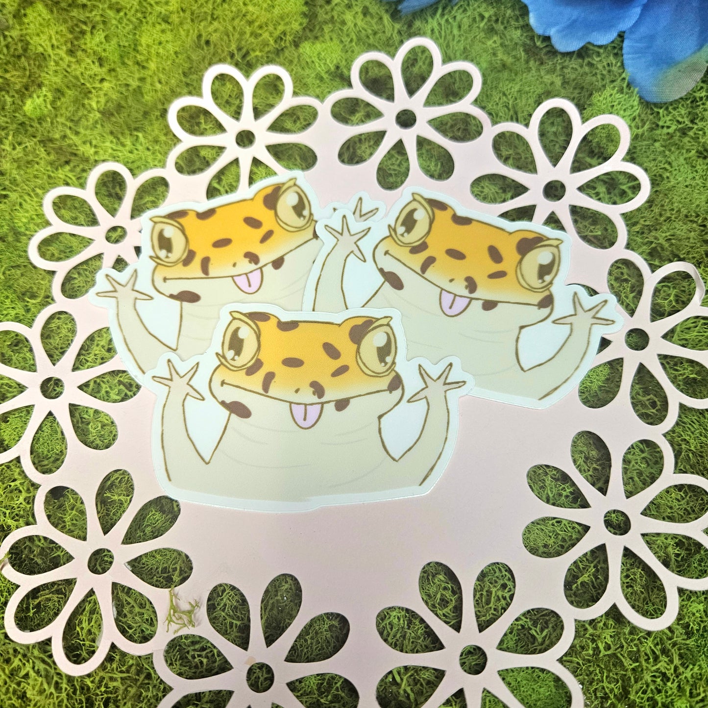 Peaking Leopard Gecko Vinyl Sticker 3"
