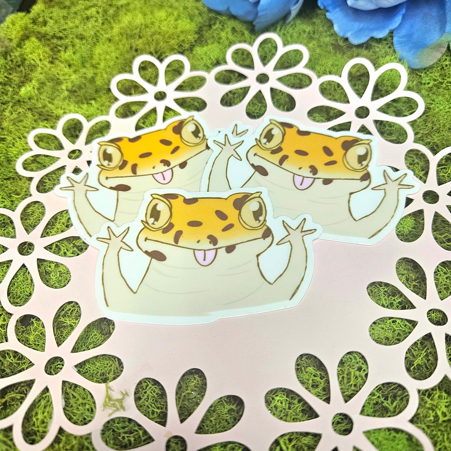 Peaking Leopard Gecko Vinyl Sticker 3"
