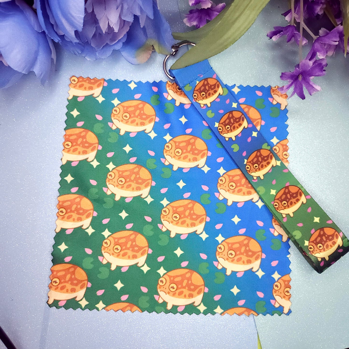 Reggie pattern microfiber cloth
