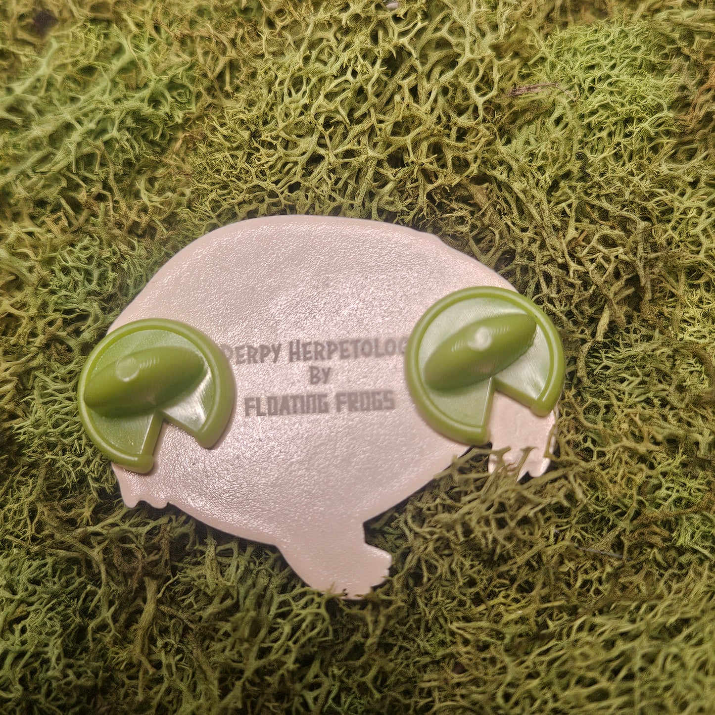 Common Rain Frog Dyed Metal Pin