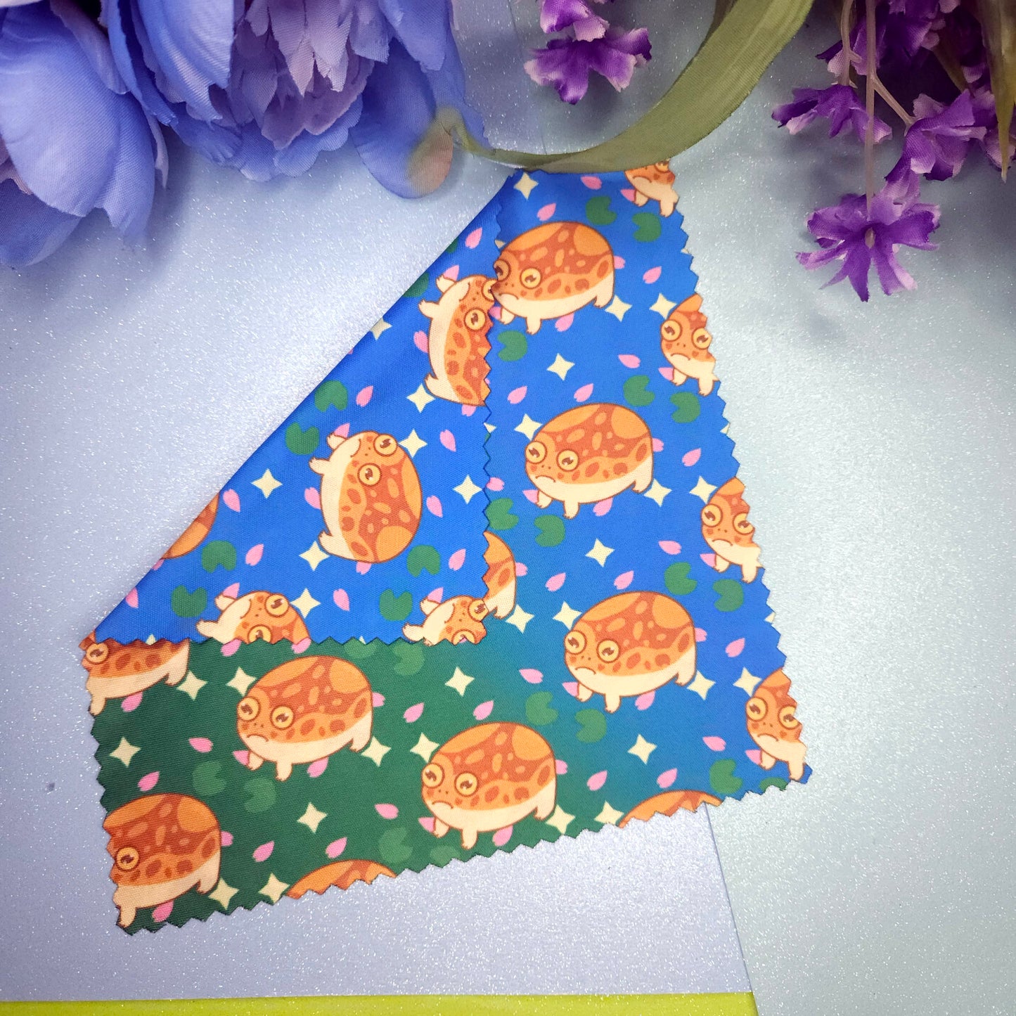 Reggie pattern microfiber cloth
