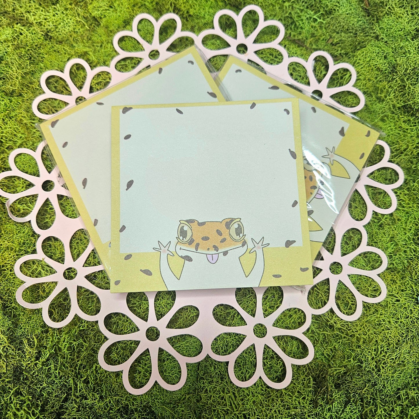 Surprise! Gecko Sticky Notes