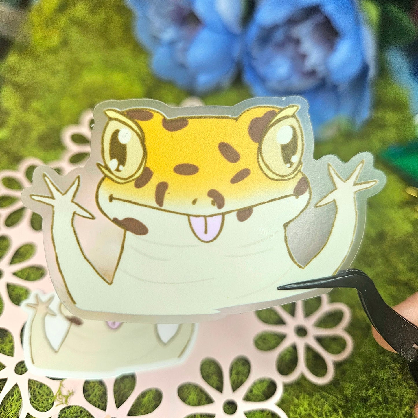 Peaking Leopard Gecko Vinyl Sticker 3"