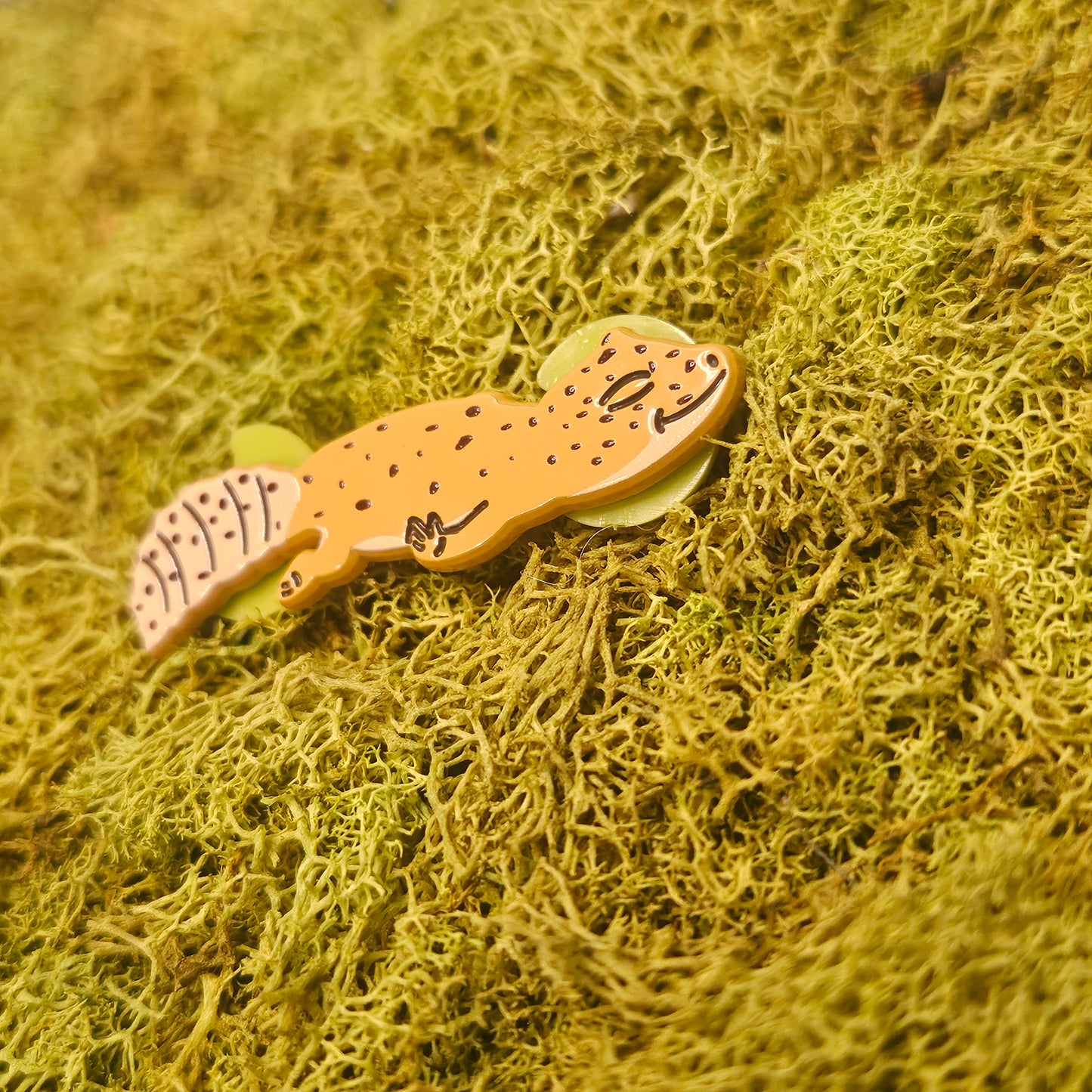 Leopard Gecko Dyed Metal Pin