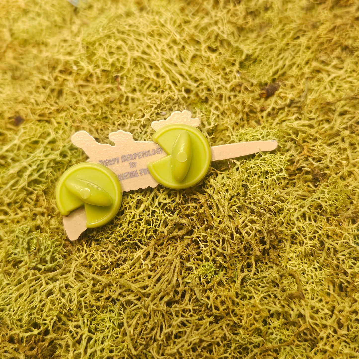 Created Gecko Dyed Metal Pin