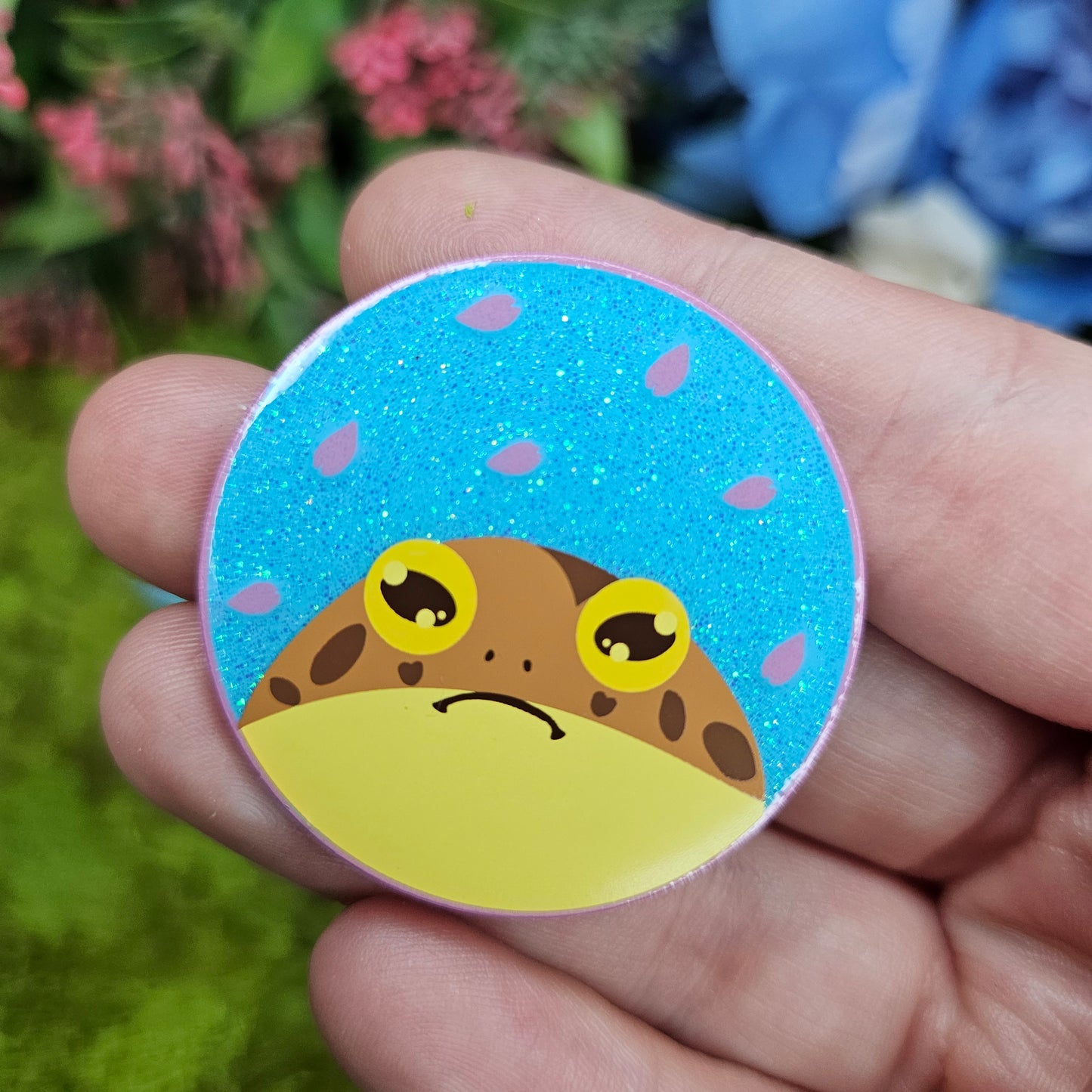 Peaking Common Rain frog Enamel Pin