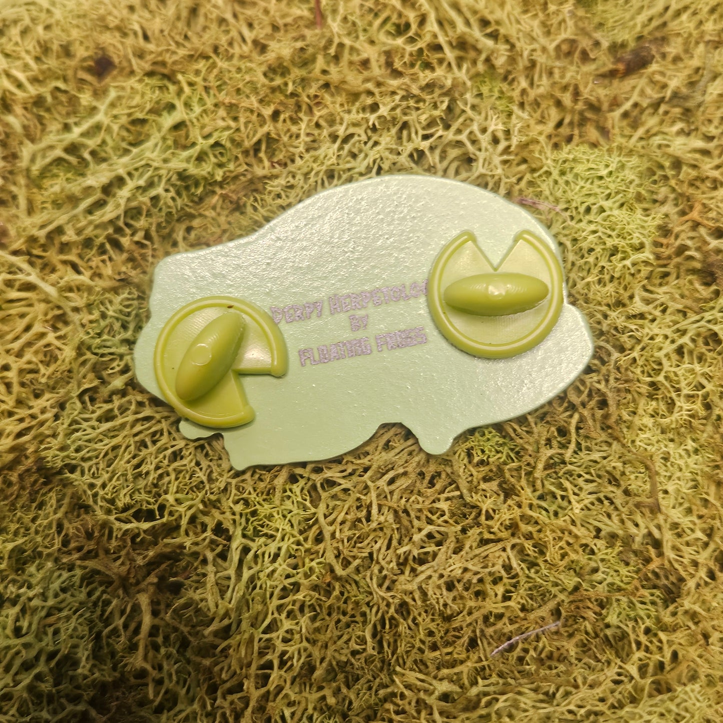 Whites Tree Frog Dyed Metal Pins