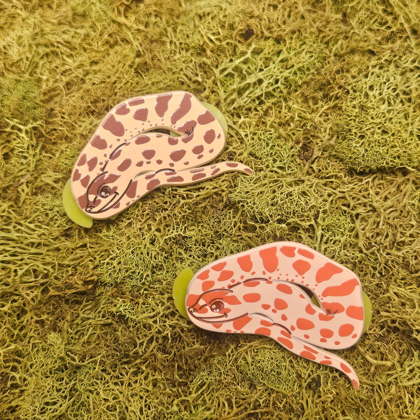Hognose snake dyed metal pin