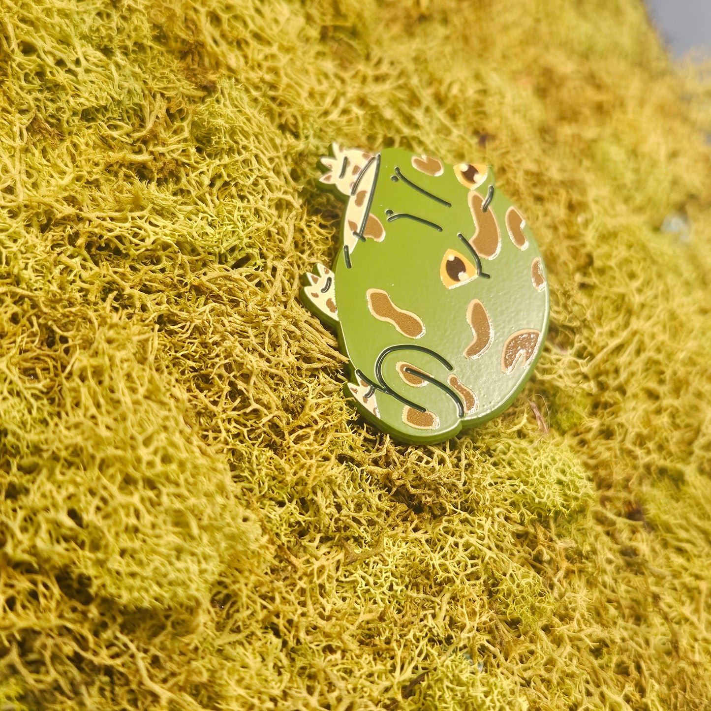 Pacman Frog Dyed Metal Pin