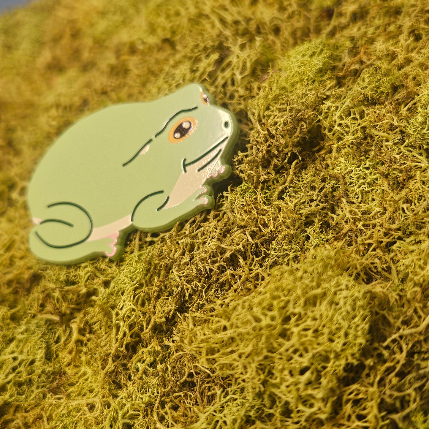 Whites Tree Frog Dyed Metal Pins